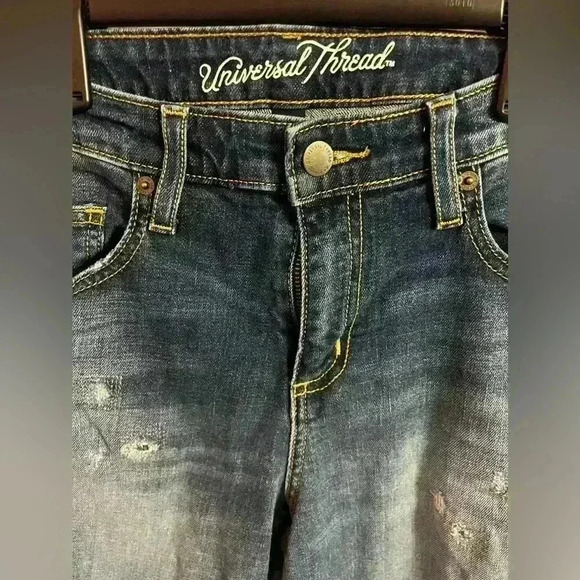 Universal Thread Mid Rise Boyfriend crop jeans - Picture 2 of 6
